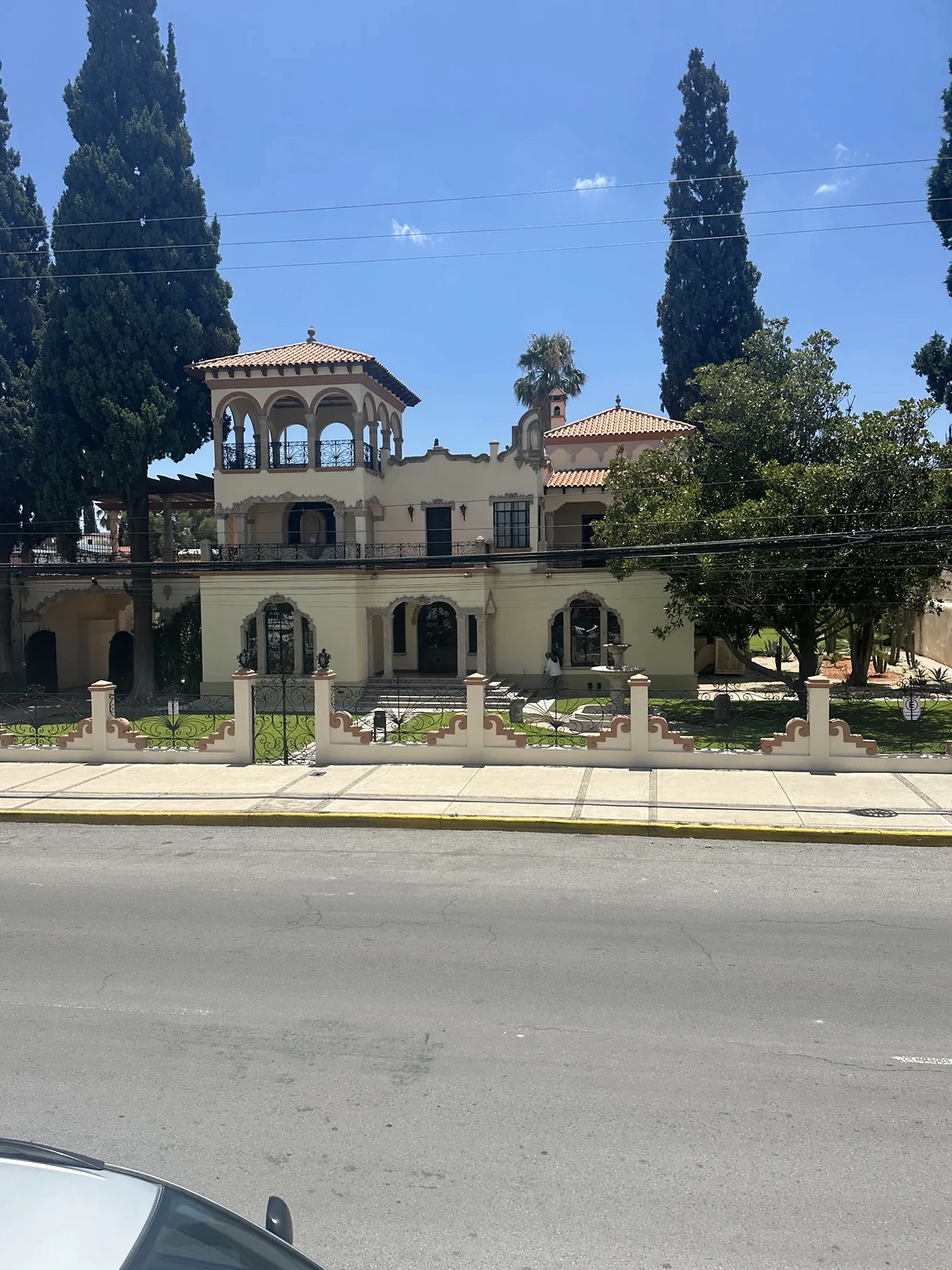 Home exterior & landscaping from the HT Contractors project gallery